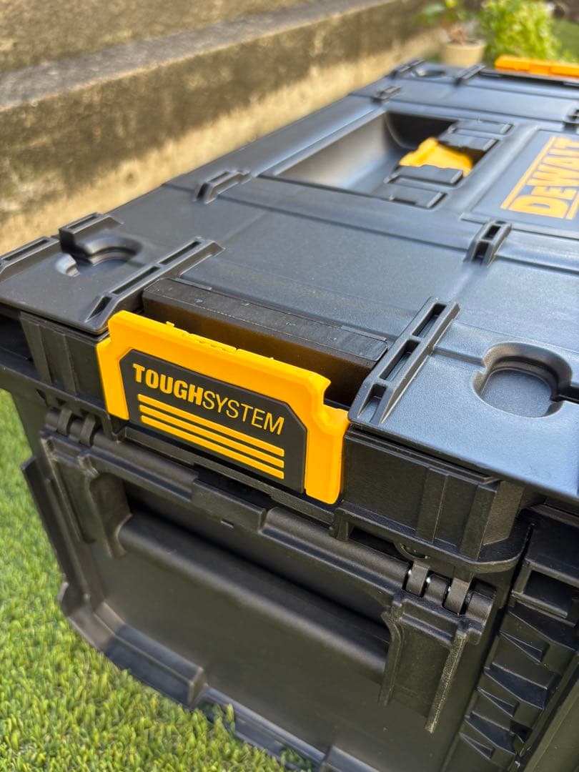 DEWALT タフシステム2.0 3段引き出しチェスト DWST08330-1