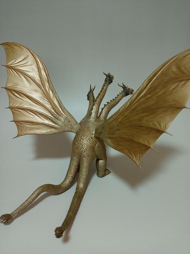 【しょうこ】1/350 キングギドラ ＆ ハセガワ EVAR 赤城ありさ