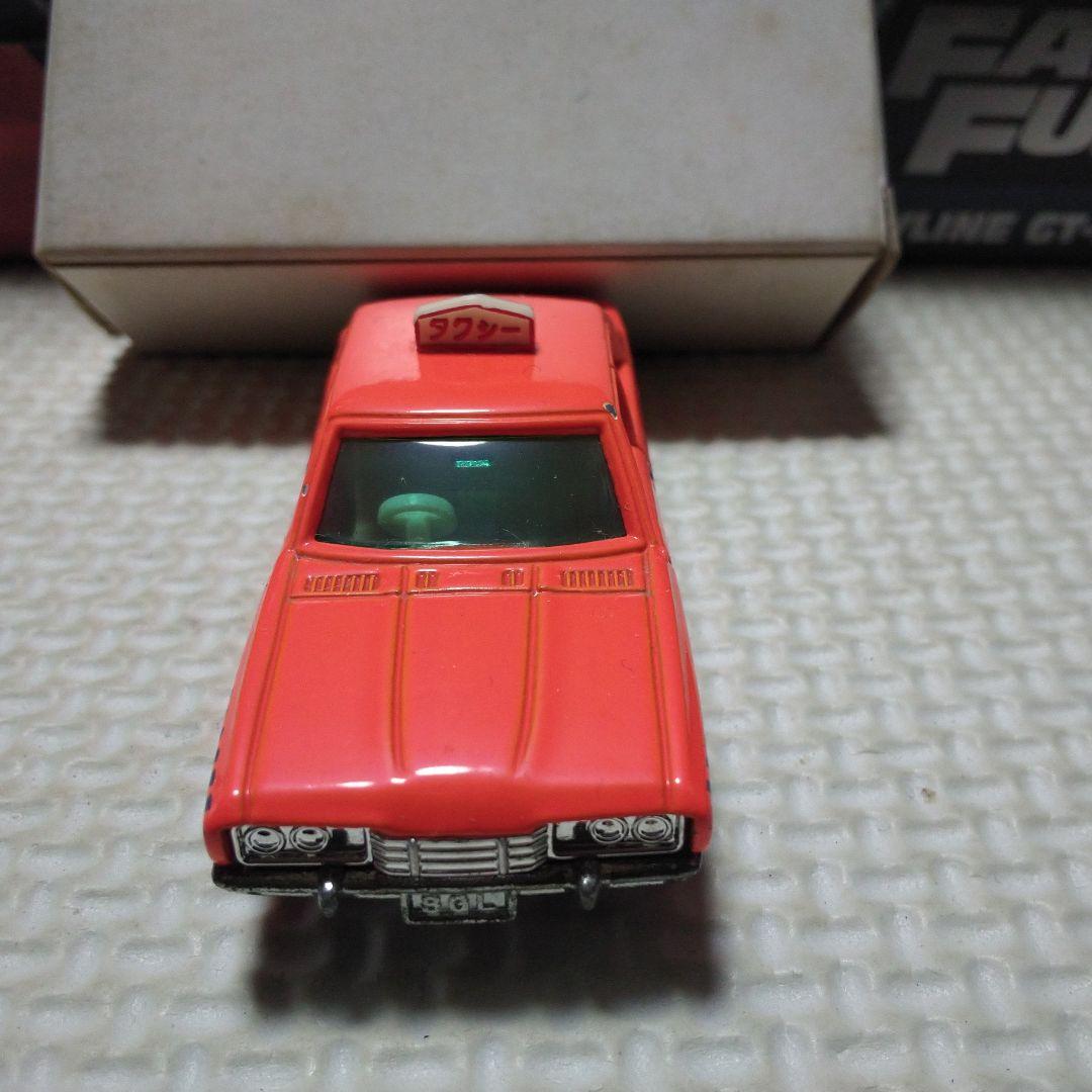 トミカ セドリックタクシー 蛍光