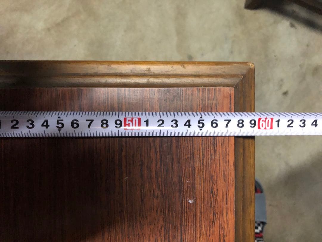 木製ダークブラウンテーブル