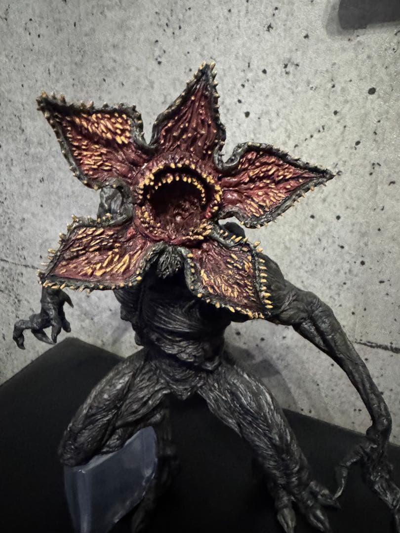 1番くじ　ストレンジャーシングス　デモゴルゴン　リペイント　フィギュア