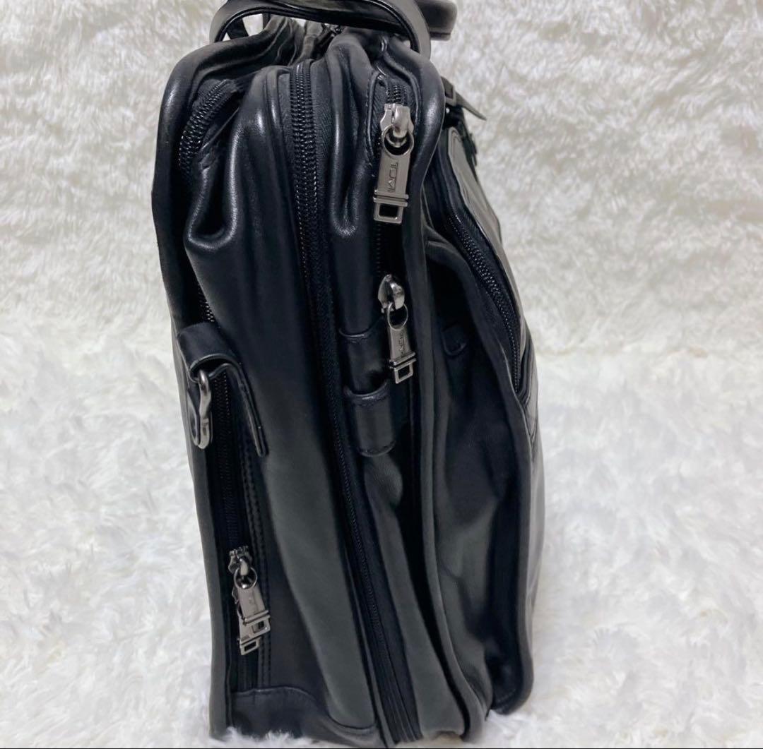 【超美品】TUMI カーフレザー大容量　ビジネスバッグ ブラック A4 PC