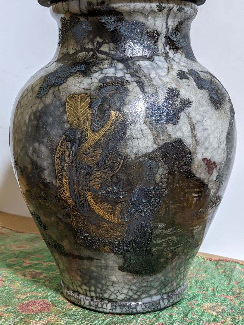 ♦乾山焼？珍品 芭蕉扇 唐貴婦人 金彩銀彩 蓋付き沈香壺 明治時代 古美術骨董品