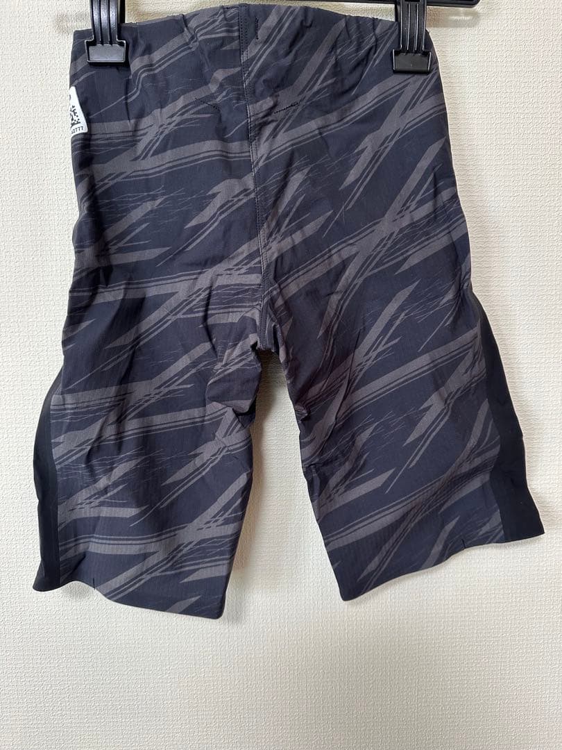 ミズノ／Mizuno 競泳水着 FINA AW 黒/グレー