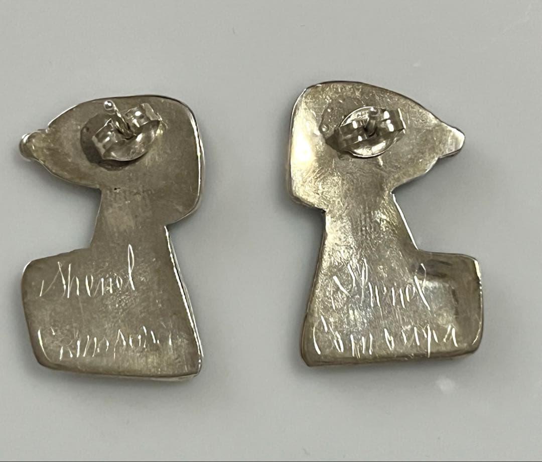 ZUNI Shenel Comosona スヌーピー　ピアス