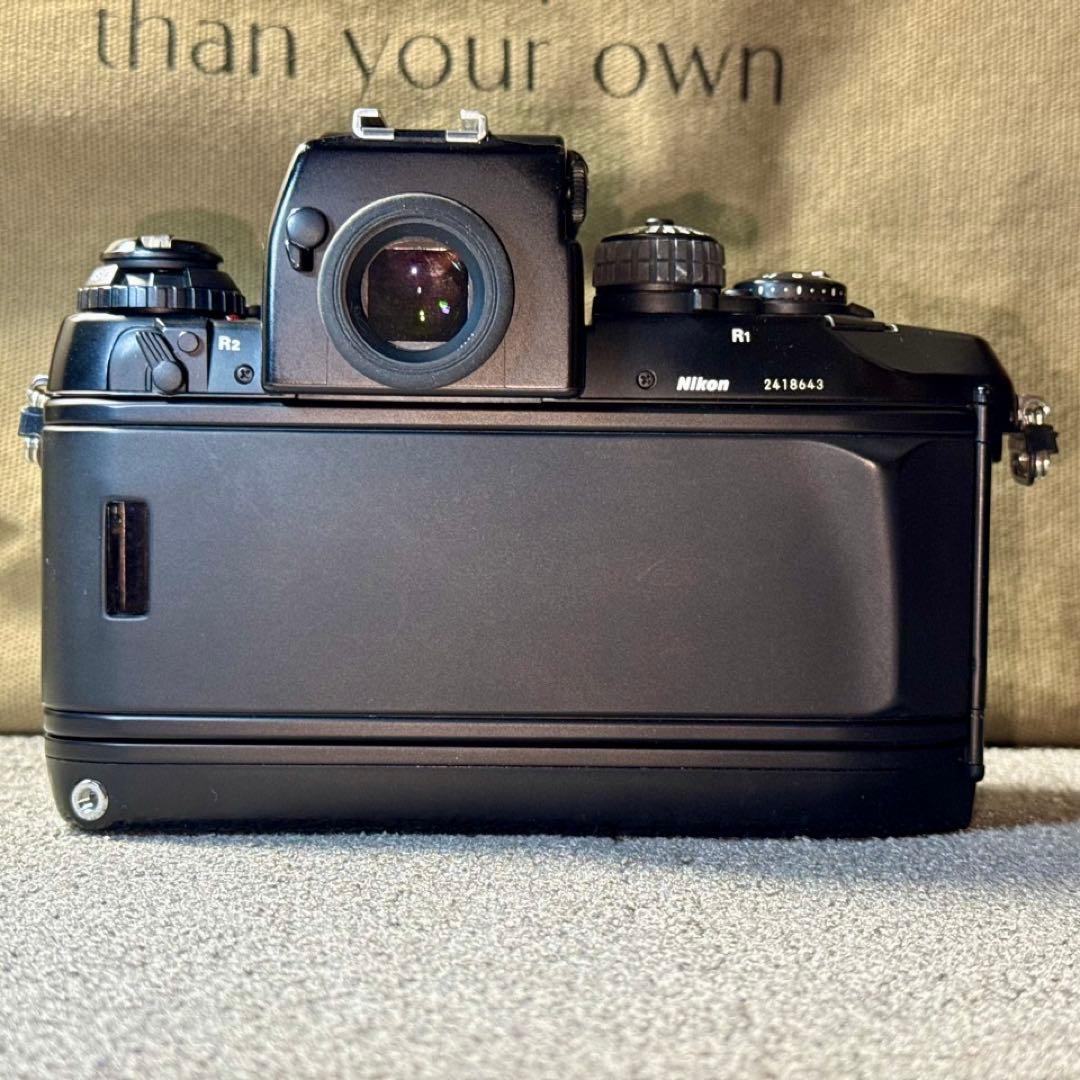 ☆名機 フィルムカメラ Nikon F4 本体のみ