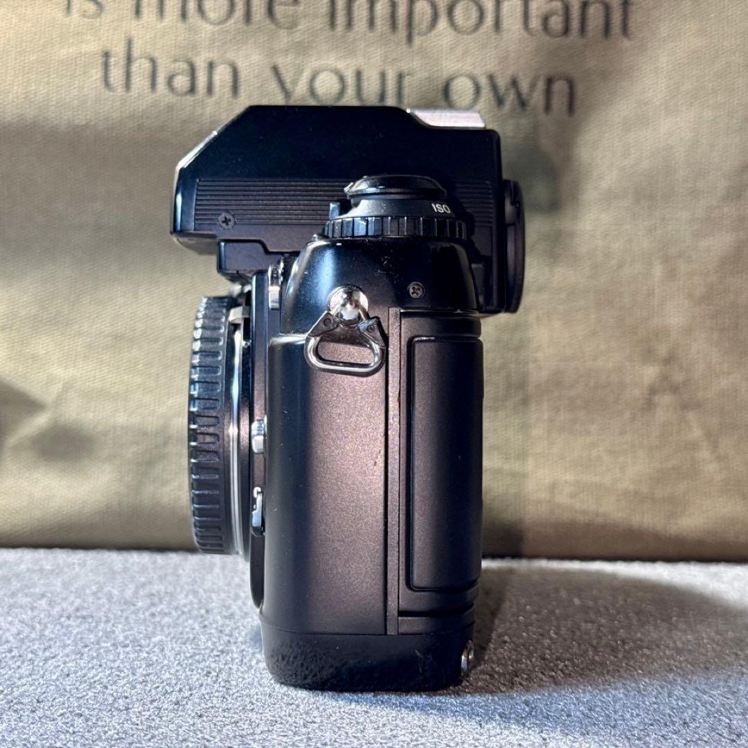 ☆名機 フィルムカメラ Nikon F4 本体のみ
