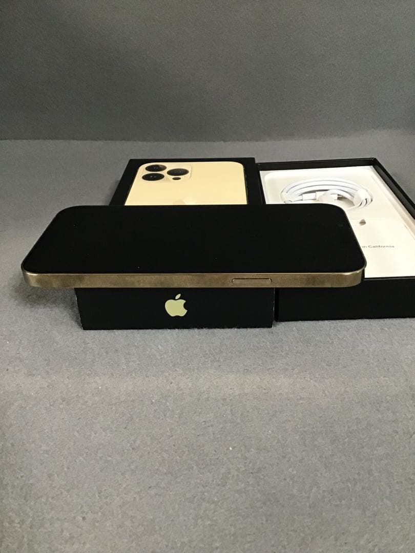 美品 国内版 SIMフリー iPhone13 Pro Max 128GB