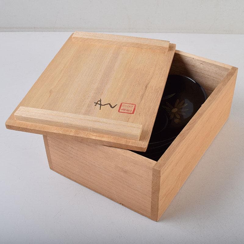 輪島塗　文化功労者　三谷吾一作　草花沈金　茶托　五客　共箱　M　R9503