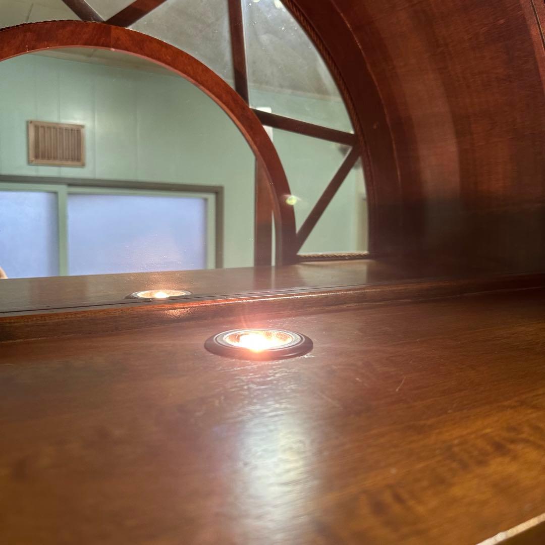 木製アーチ型　アンティーク　ガラスキャビネット