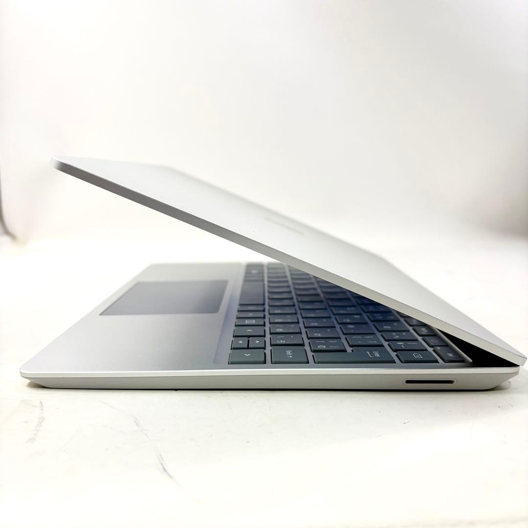 ほぼ未使用の極上品！Surface Laptop Go3 バッテリー良好！