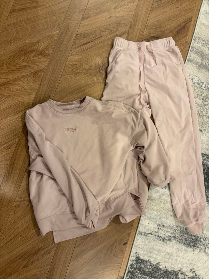 1/20まで　テンシャル　バクネ　リカバリーウェア　上下　レディースM ピンク