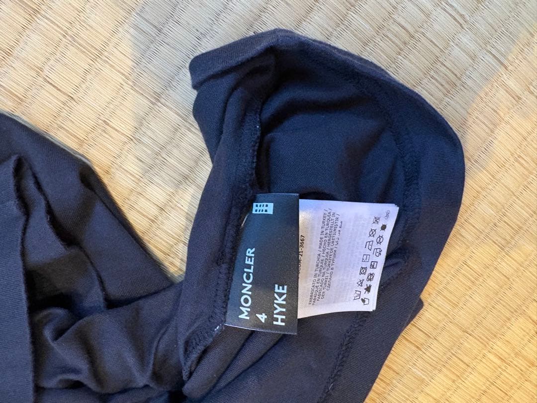 MONCLER HYKE Tシャツ