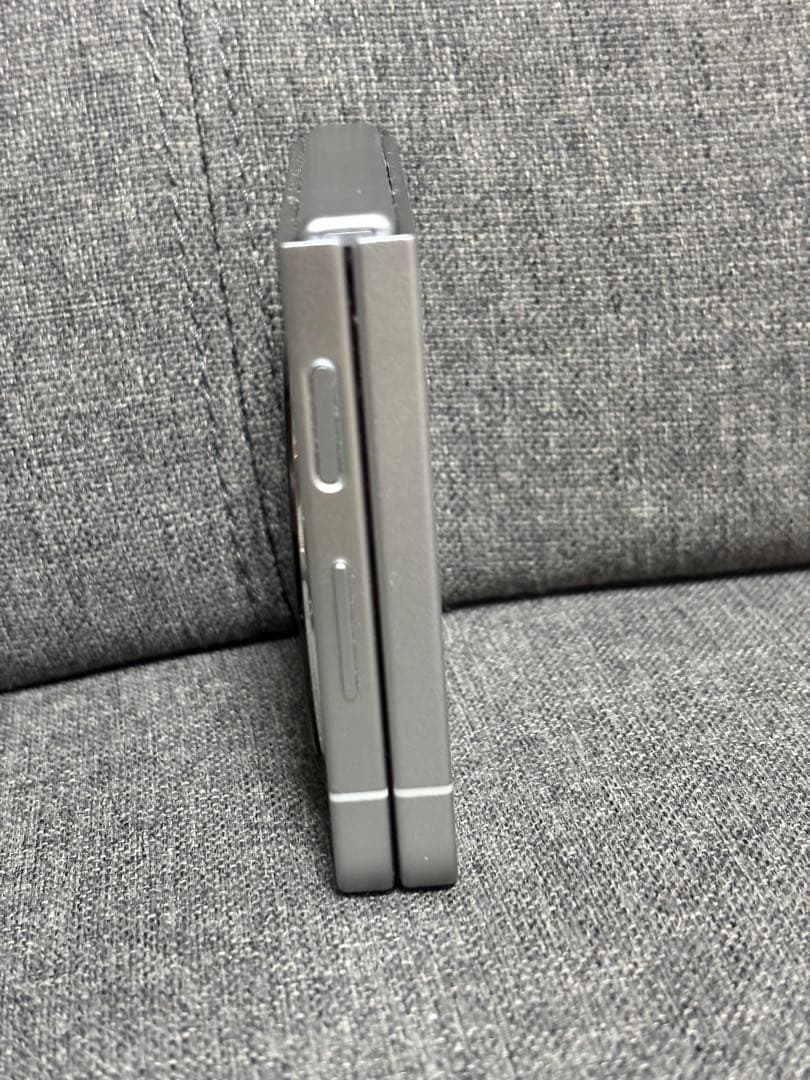 【美品】Y!mobile ZTE Libero Flip A304ZTホワイト