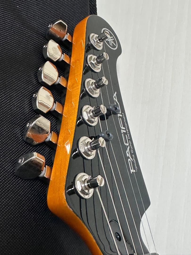 PACIFICA PAC612 Vトランスルーセントブラック