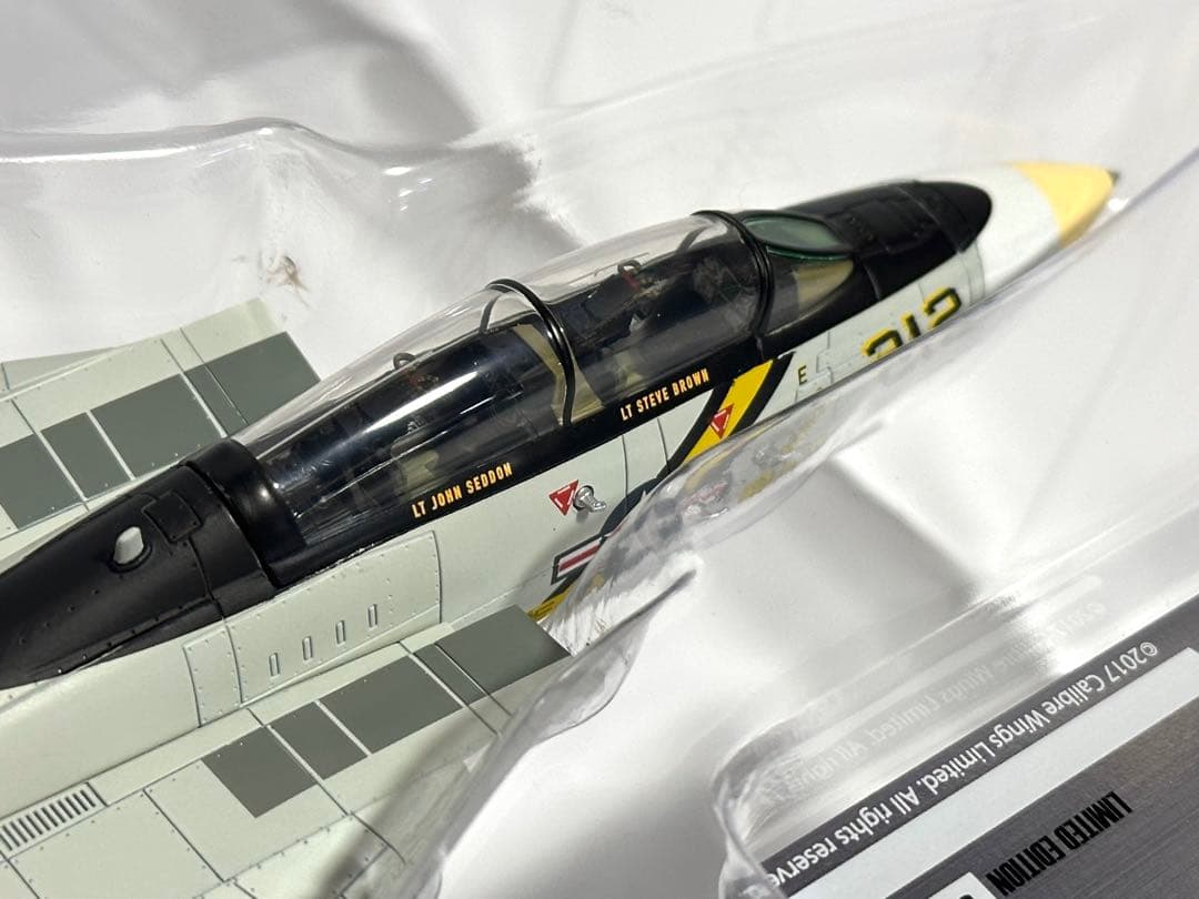Calibre Wings 1/72 F-14A トムキャット VF-142
