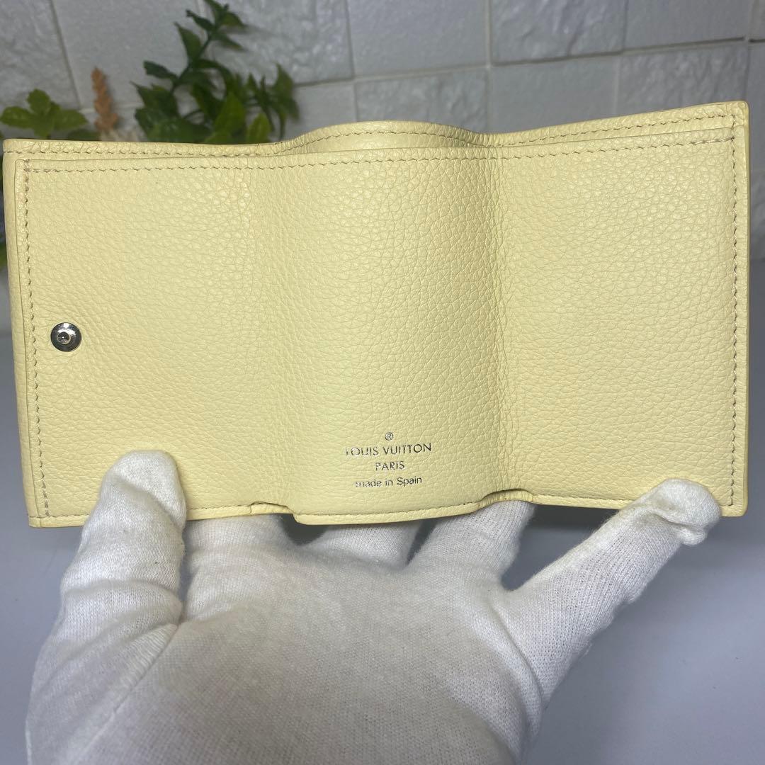 超美品 LOUIS VUITTON 限定カラー バナナ ロックミニ 財布