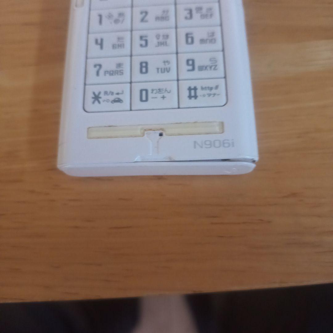 ドコモN906i 折りたたみ式携帯電話 ホワイト 2MPカメラ