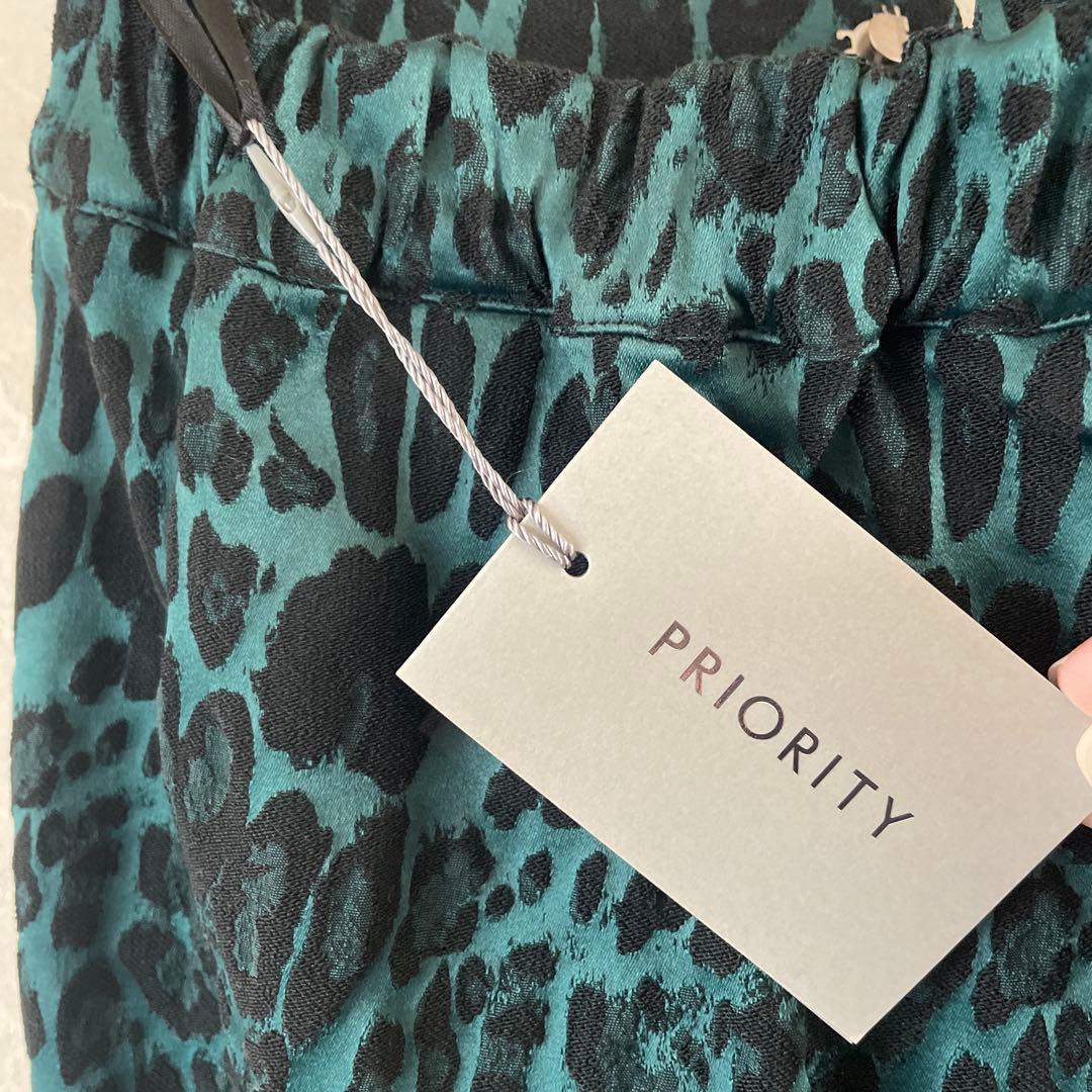 PRIORITY ダークグリーン ヒョウ柄 フレアスカート