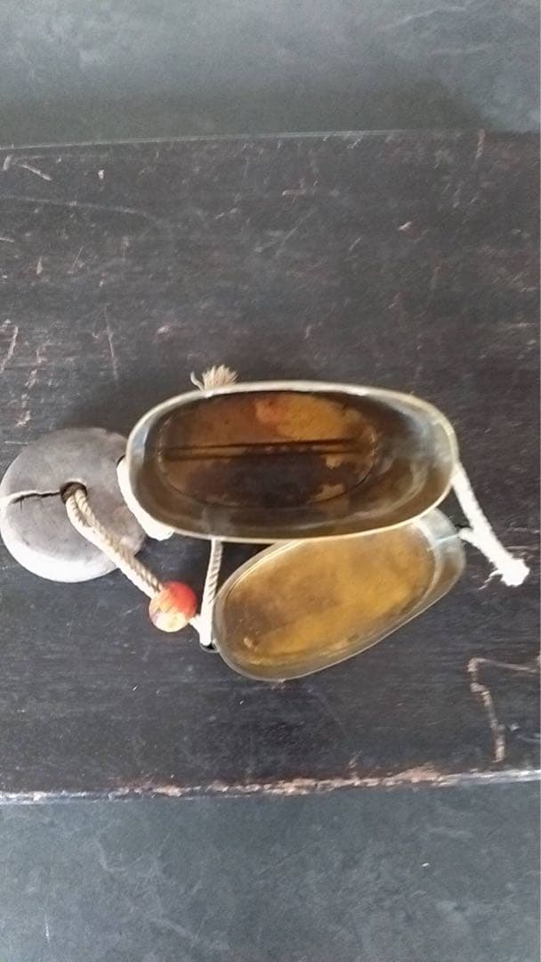 印籠　根付　トンボ玉　提げ物　アンティーク　煙草入れ　印鑑　緒締め　古道具