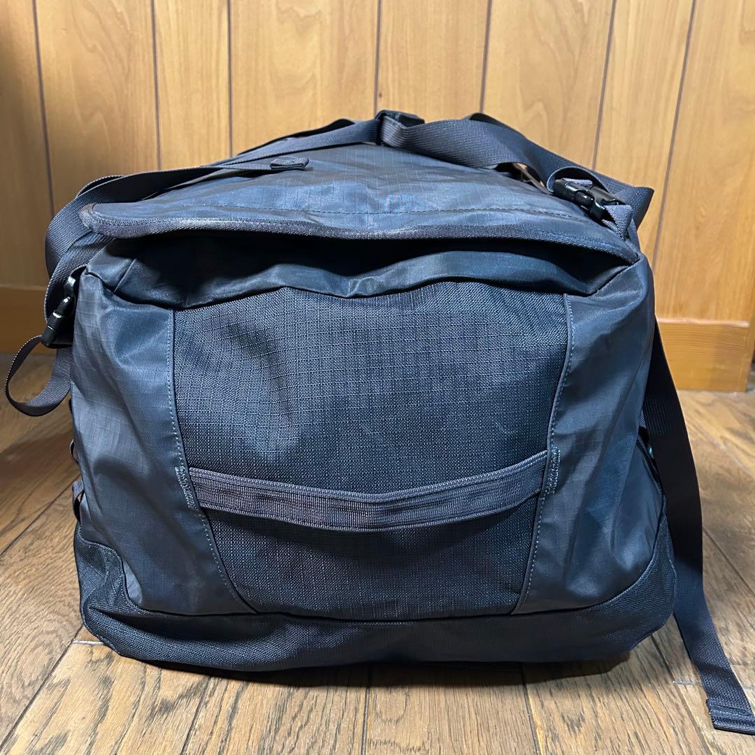 patagonia ブラックホール　70 ダッフルバッグ