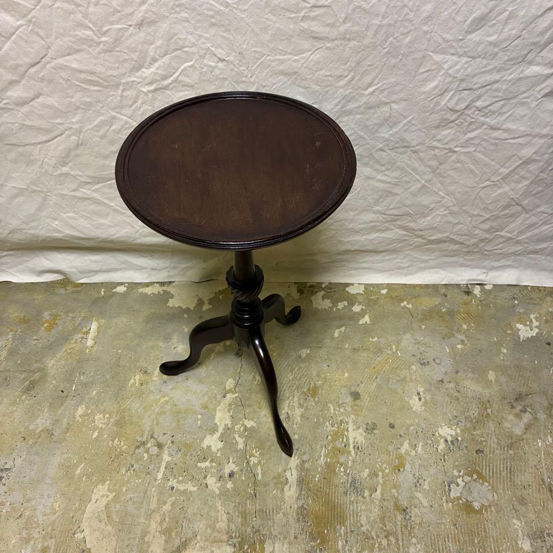 Lloyd's Antiques ワインテーブル