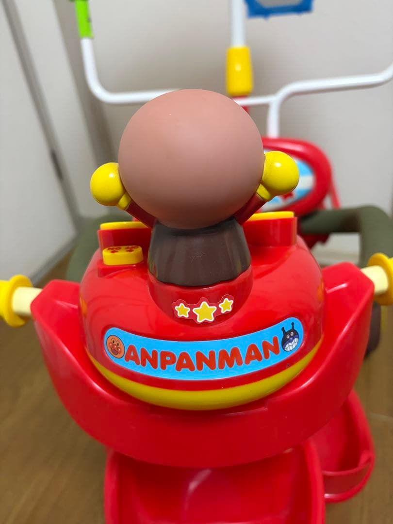 【美品】アンパンマン 三輪車 それいけ！アンパンマン デラックスII レッド 赤