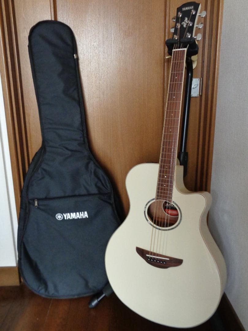 YAMAHA APX600　エレアコ　ヤマハ　純正ケース付　ほぼ未使用の美品