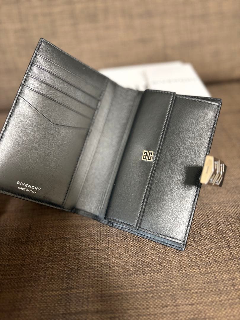 Givenchy 4G ウォレット 二つ折 財布