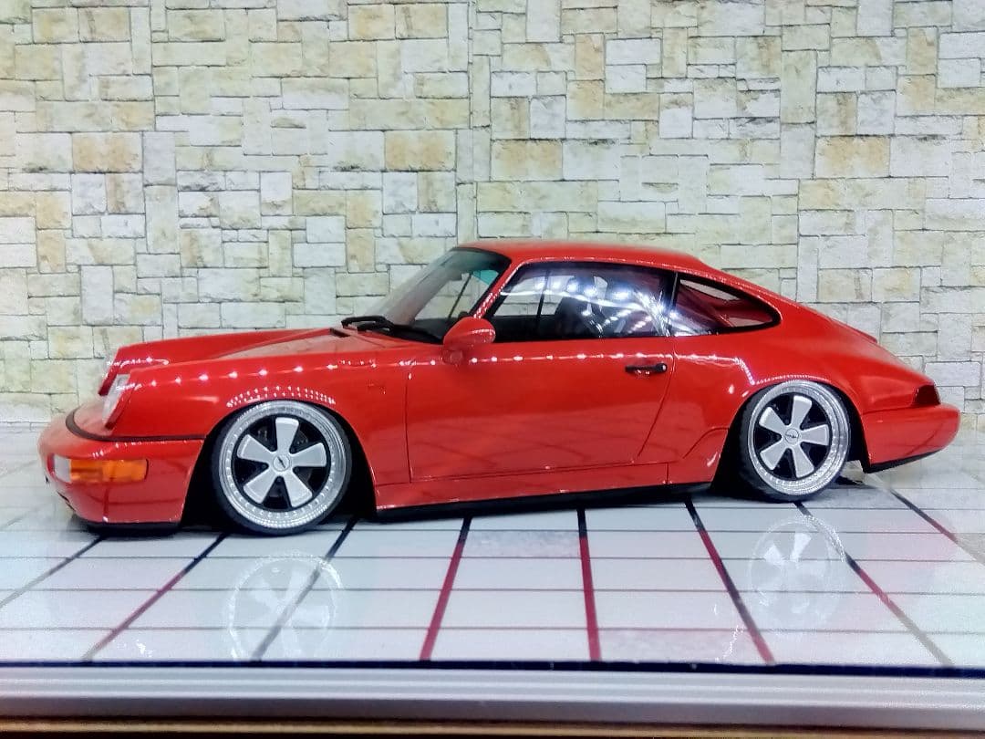 ミニカー 1/18 GTSPIRIT PORSCHE 911(964)Carrera