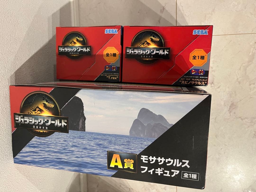 ジュラシック・ワールド モササウルスA賞フィギュアT.rexスピノサウルスセット