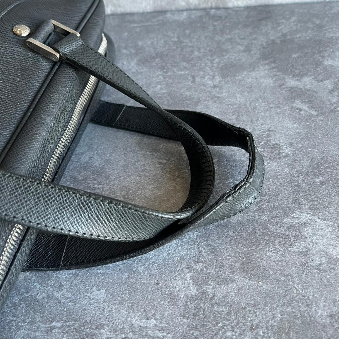 ⭐️LOUIS VUITTON⭐️ルイヴィトン タイガ アレクサンダー