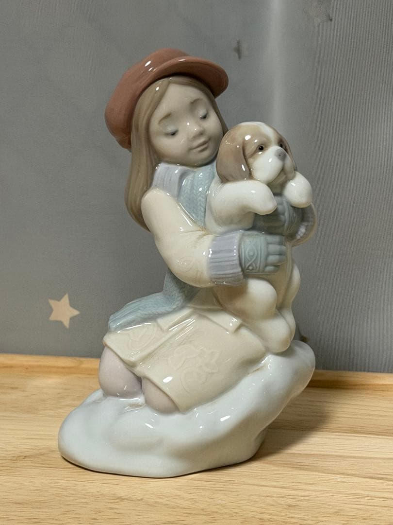 リヤドロ　少女と仔犬　冬　雪　手袋