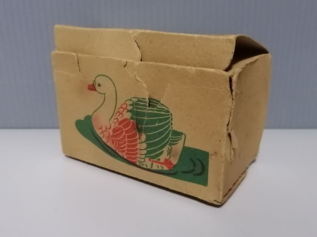 オキュパイドジャパン　セルロイド製　ゼンマイ駆動