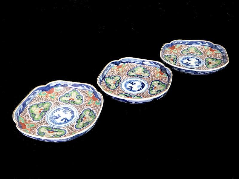 大聖寺伊万里　金襴手　毘沙門亀甲紋に松竹梅　四方角皿３枚　C775AS-fbbj