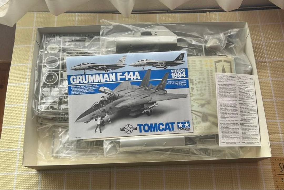 タミヤ F-14A TOMCAT 1994年版 1/32スケール　プラモデル