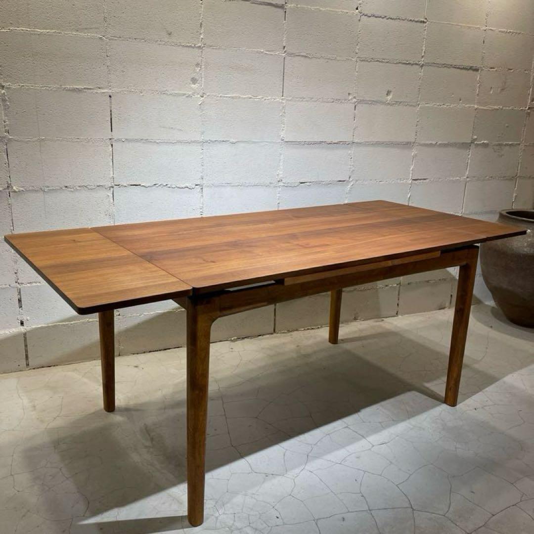 ウニコ　トリト　エクステンションテーブル　ウォールナット色　オーク材　伸長式