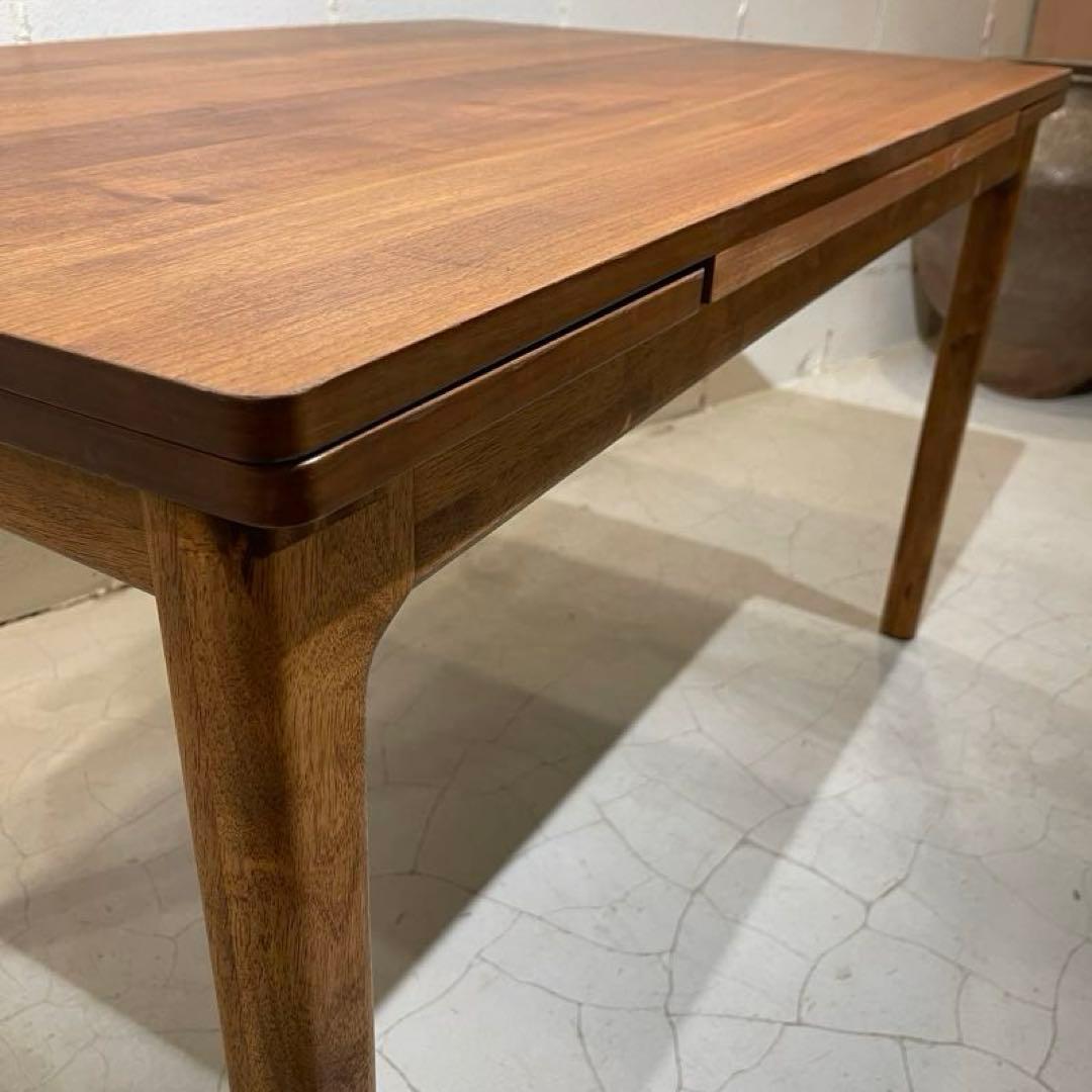 ウニコ　トリト　エクステンションテーブル　ウォールナット色　オーク材　伸長式