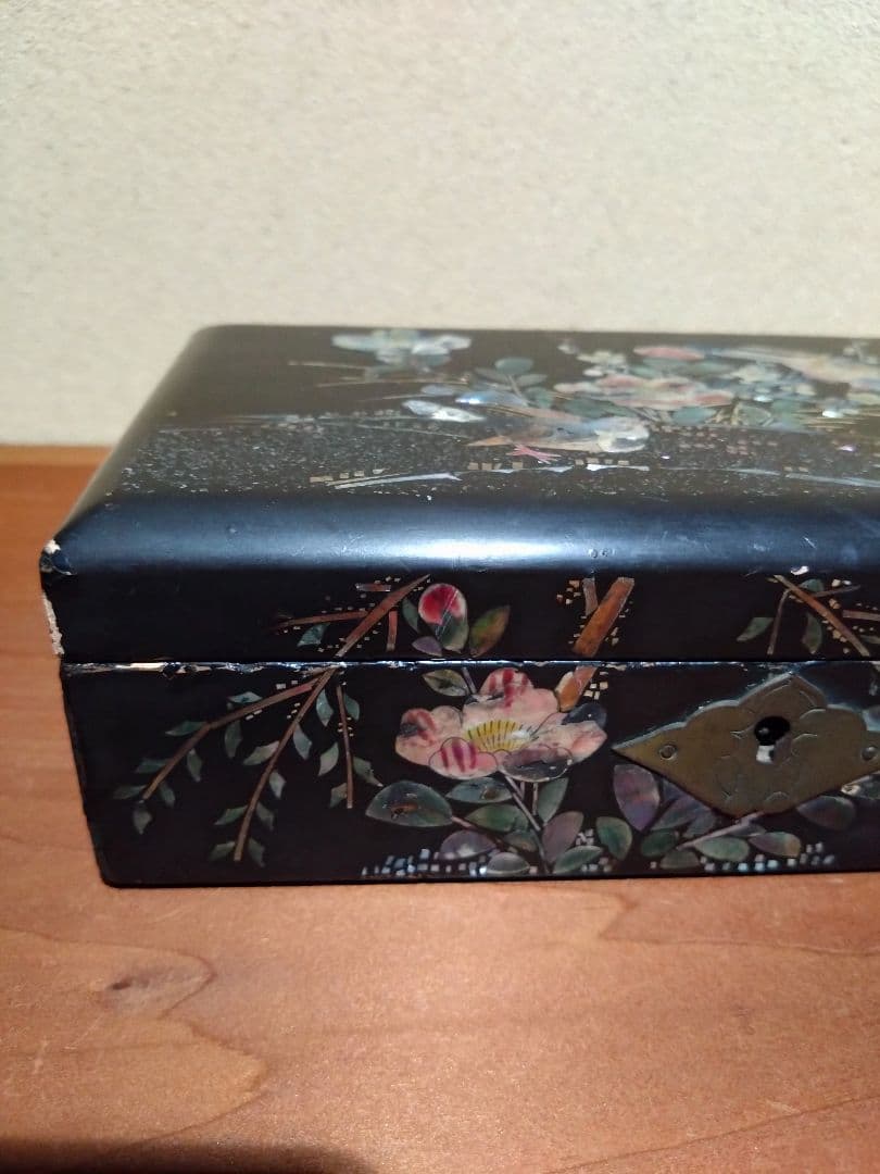 梶井さん専用です。江戸時代 長崎螺鈿 梅と鶯 花紋 小箱