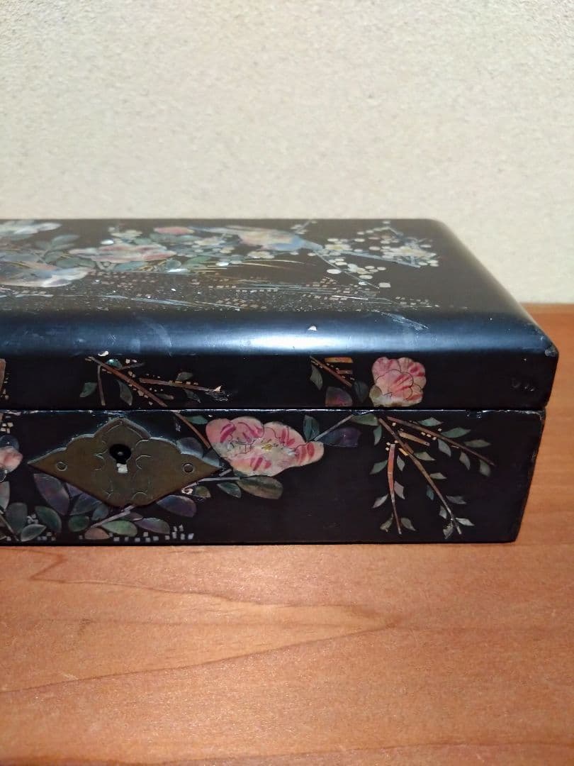 梶井さん専用です。江戸時代 長崎螺鈿 梅と鶯 花紋 小箱