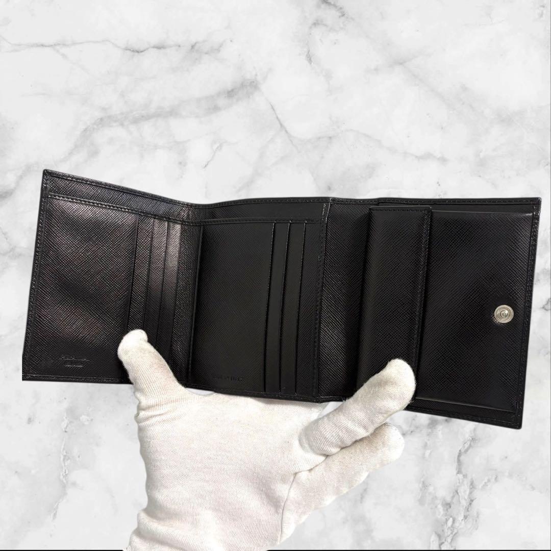 極上美品✨PRADA プラダ 三つ折り財布 サフィアーノ ブラック