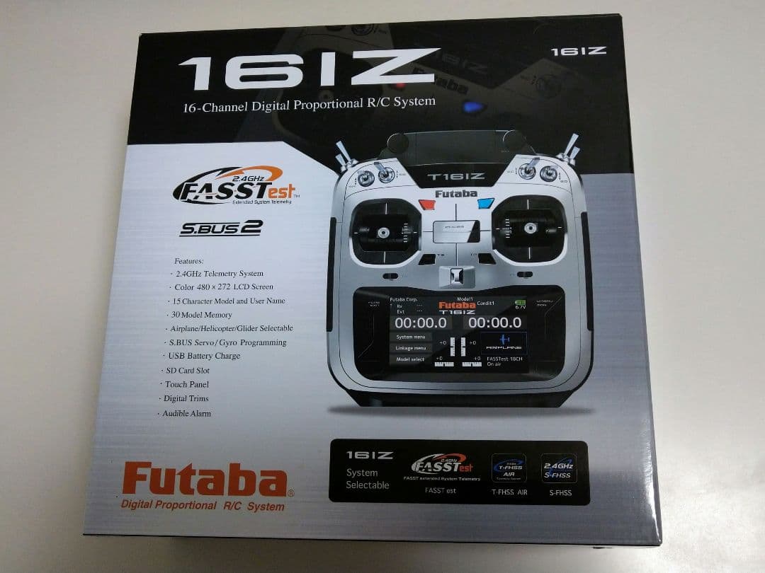 Futaba 16iZ　　送信機と受信機　４個