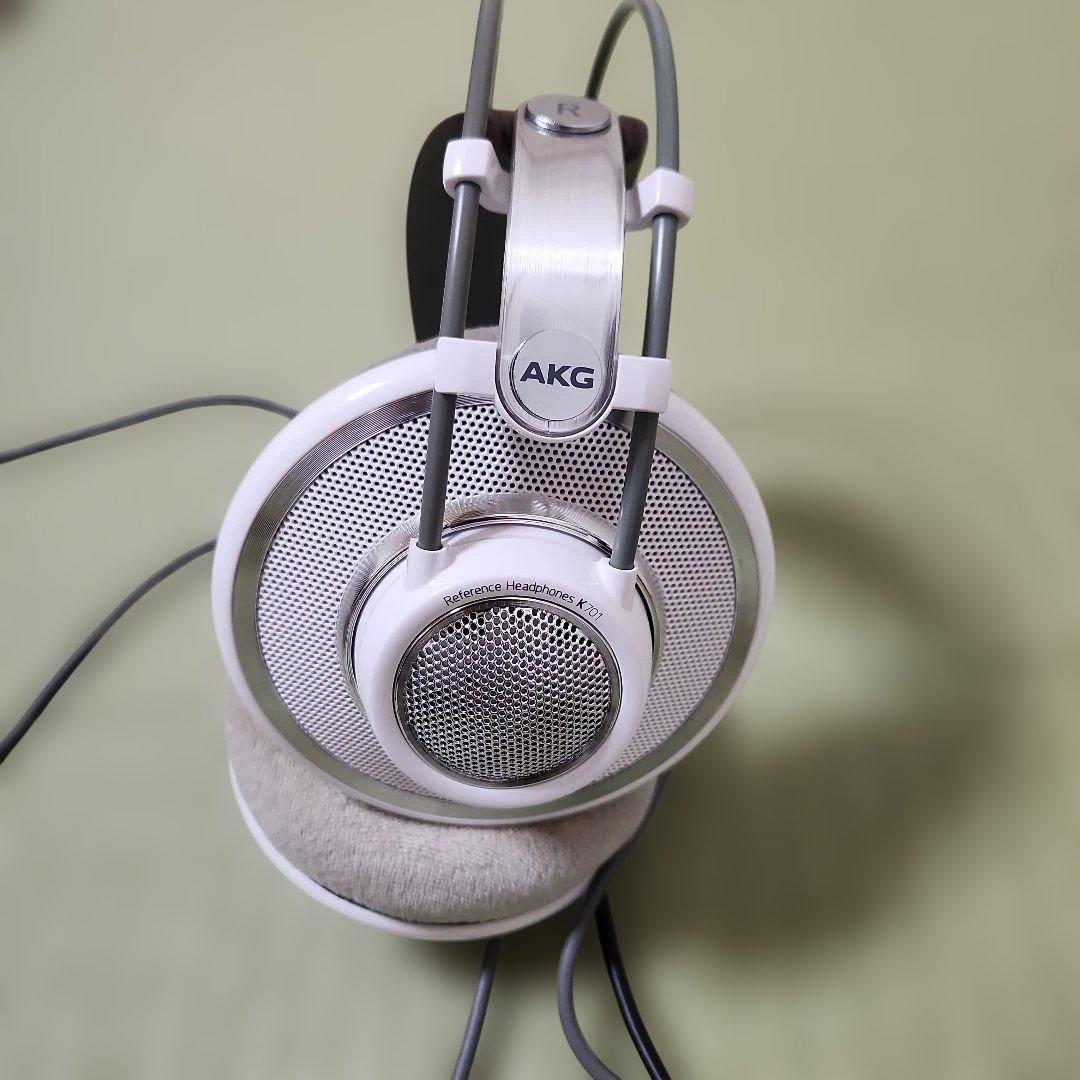 akg K701有線ヘッドホン　モニターヘッドホン