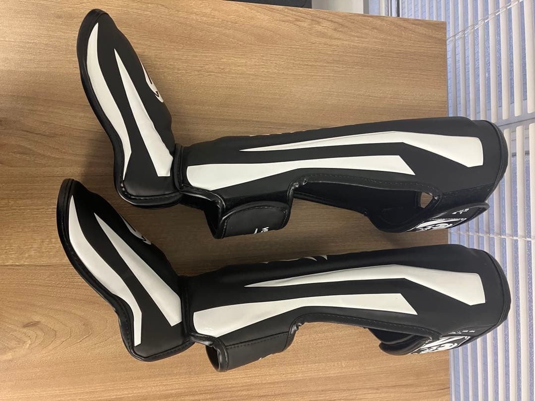 Venum ヴェヌム　シンガード　レガース　脛あて　Lサイズ