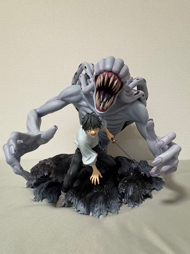 乙骨憂太＆特級過呪怨霊祈本里香1/7スケールフィギュア