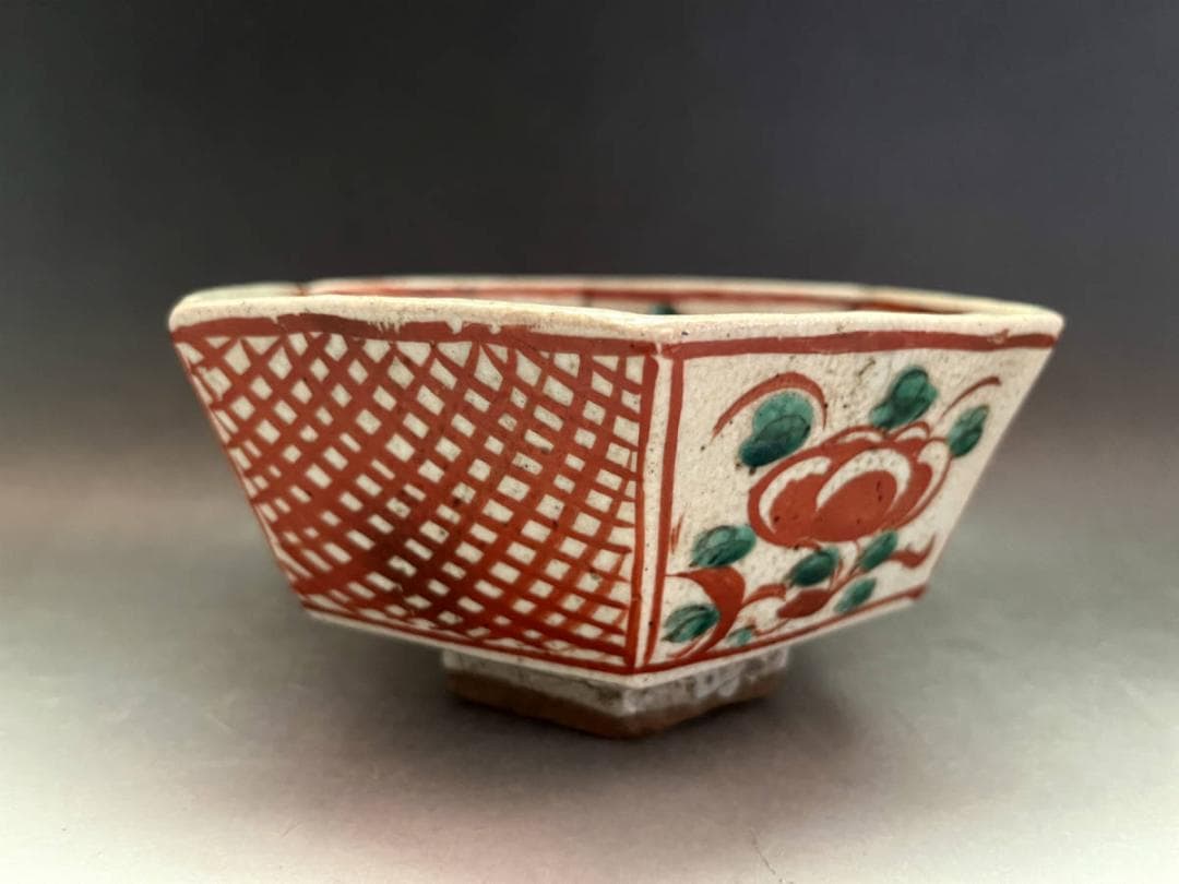 鉢■古い赤絵六角鉢 魁（江戸期）時代物 花唐草魚紋 大清康照年製 古美術 骨董■