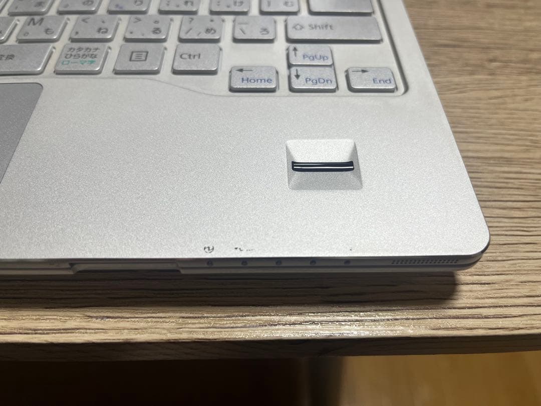 【翔歩】Fujitsu LifeBook SH90/C3 ノートパソコン