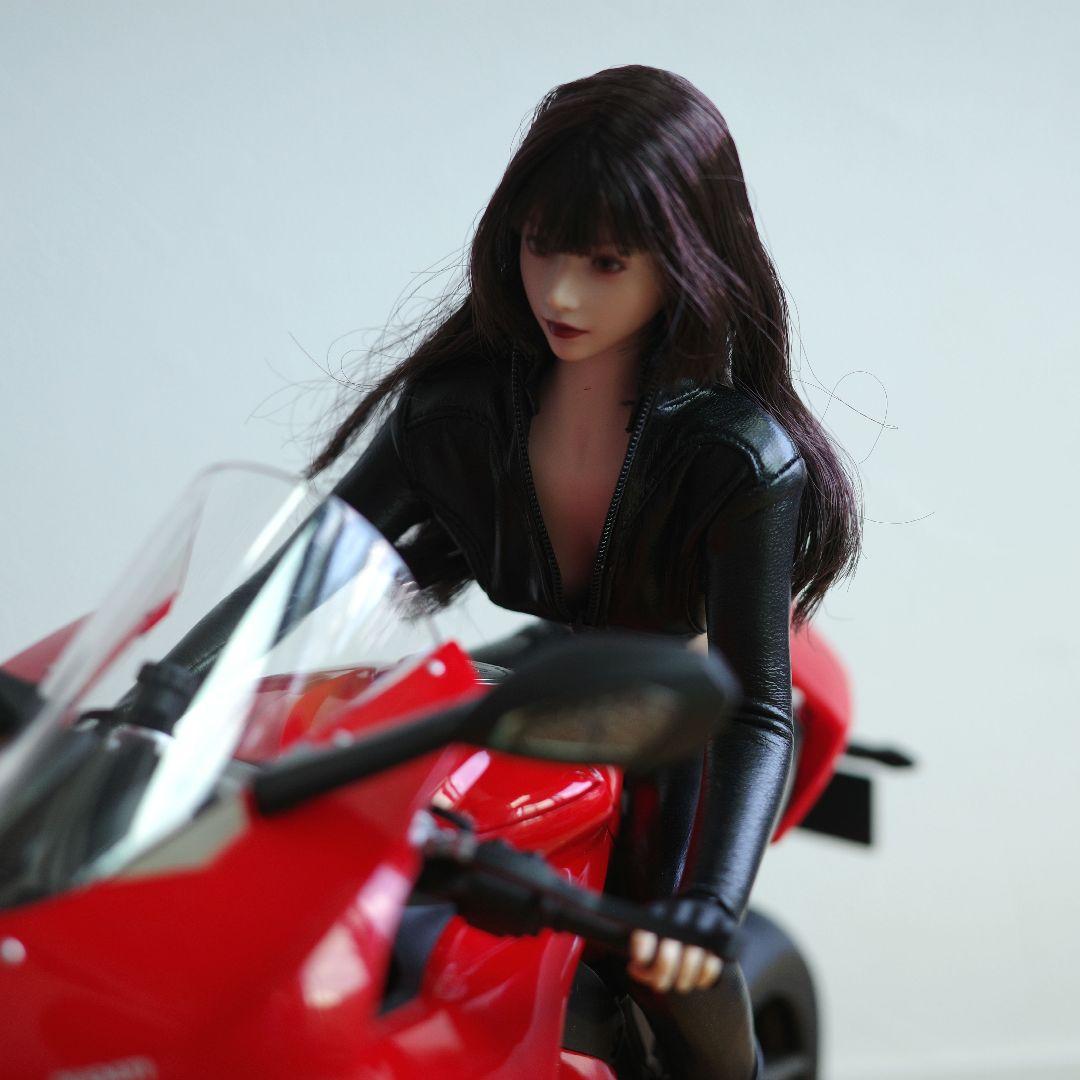 1/6 スケール バイク DUCATI風 V4S ＆ 女性フィギュア セット