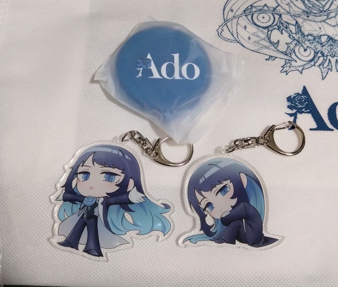 Ado モナリザの横顔 グッズ アクキ ペンライト 缶バッジ 秘密基地 たくさん