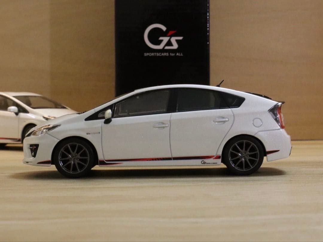 G's PRIUS 070 プリウス カラーサンプル ミニカー 1/30 GS